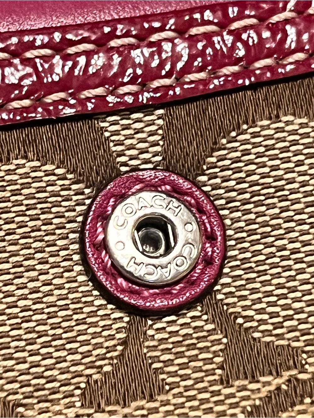 Coach Beige Signature Canvas Wallet with Red Trim and Turn-Lock - Picture 8 of 10